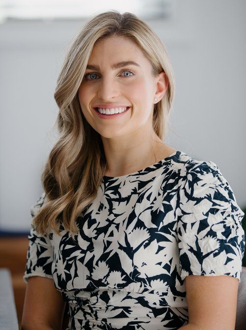 Dr. Claudia Hadlow